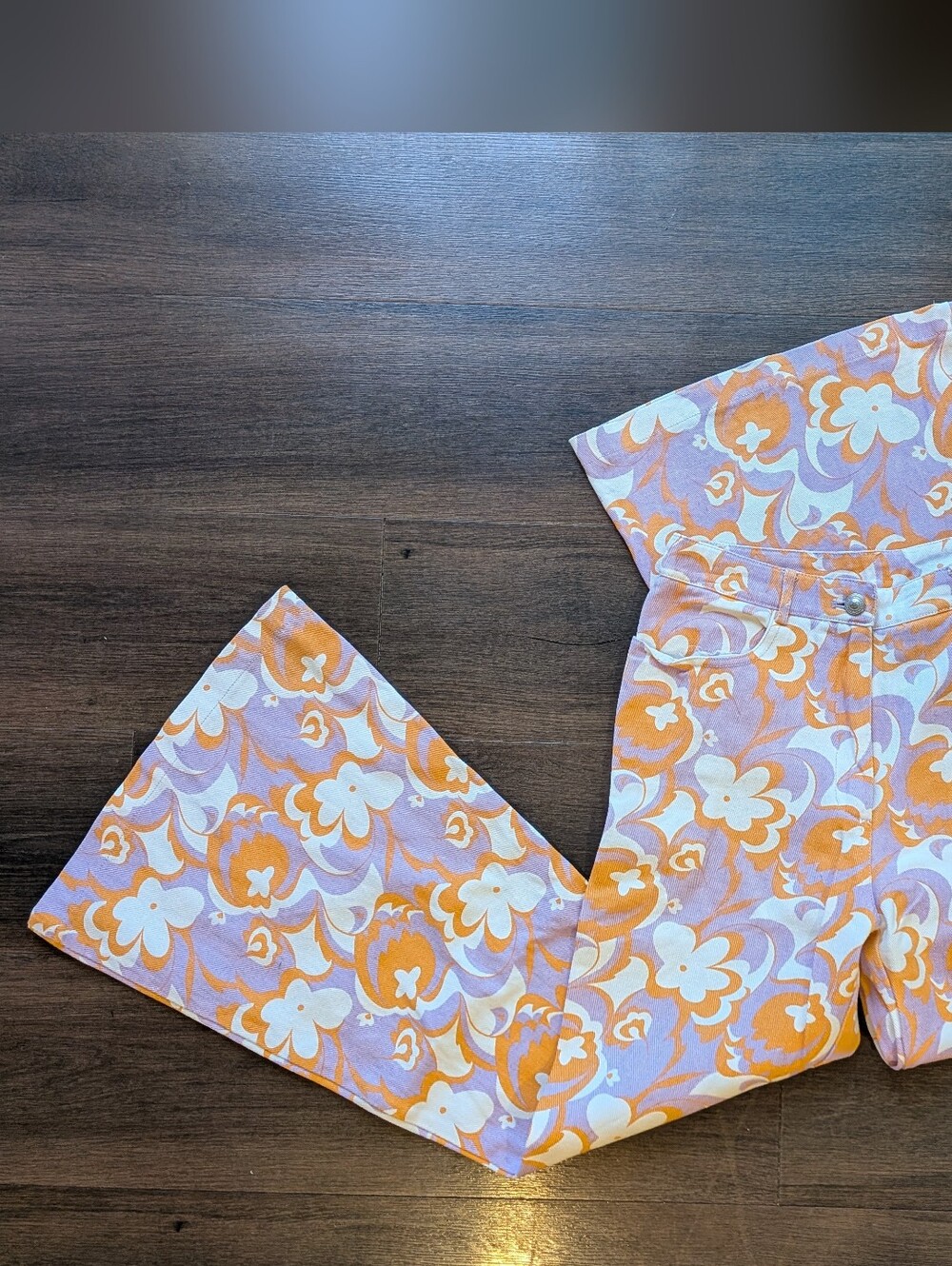 Princess Polly sz. 4 floral print flare leg jeans